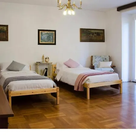 Wisteria House Apartman