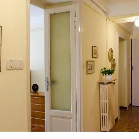 Wisteria House Apartman *